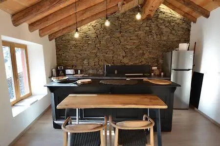 شقة Skyfall Maison Valcebollere